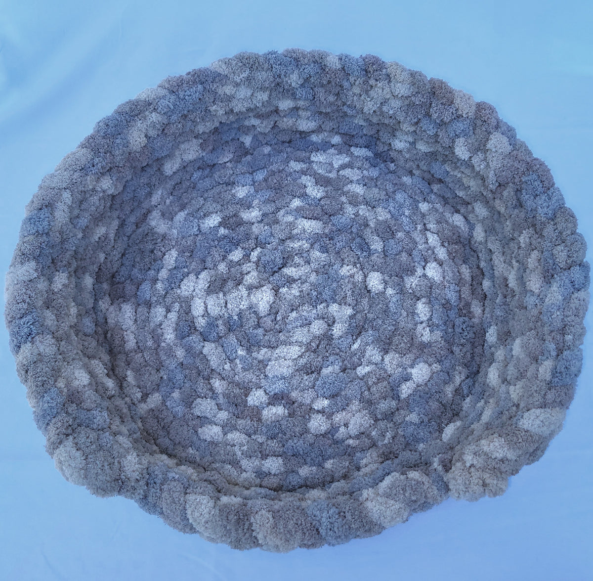 Mixed Grays Plush Knit Pet Bed - size large