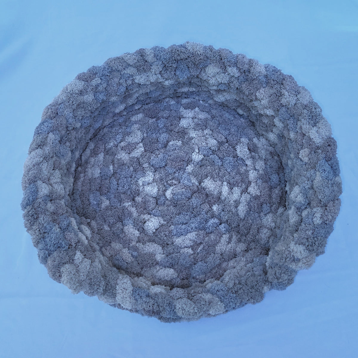 Mixed Grays Plush Knit Pet Bed - size medium