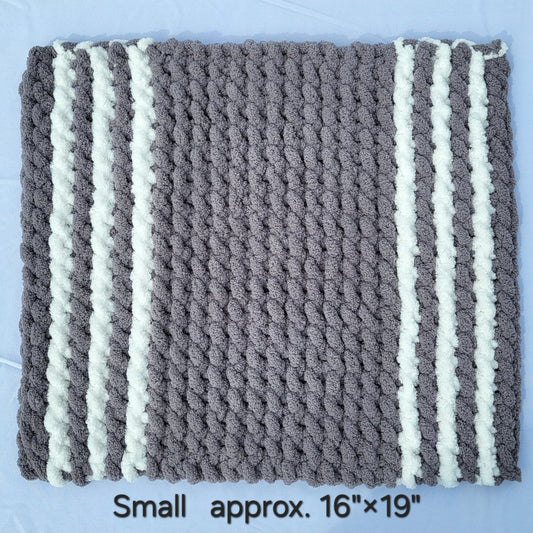Gray & White Trim Pet Pads™ - size small