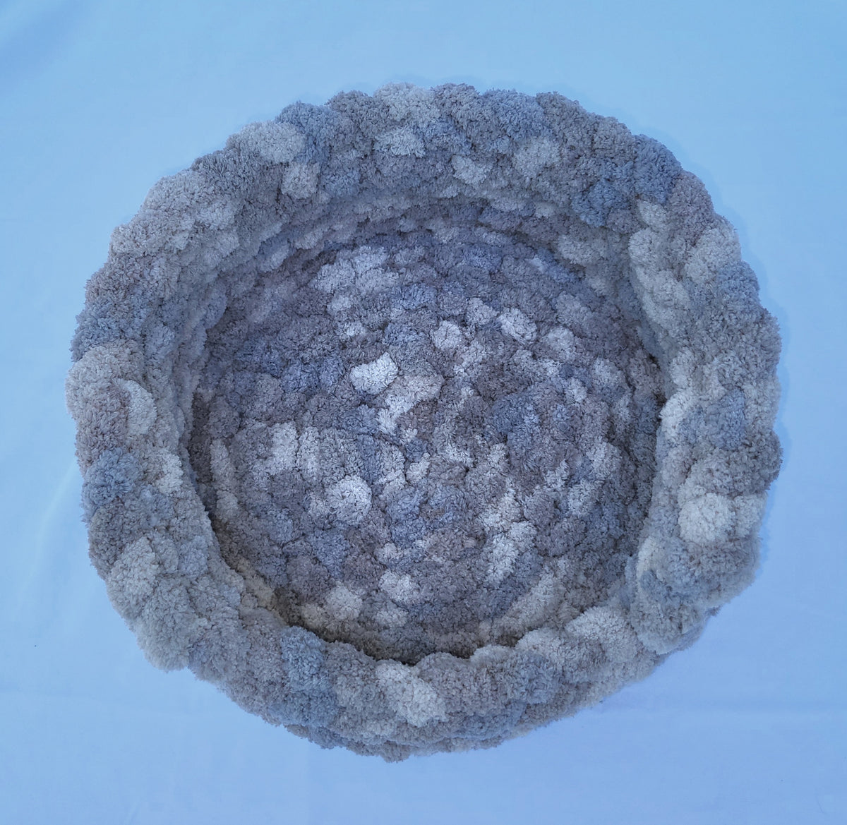 Mixed Grays Plush Knit Pet Bed - size small