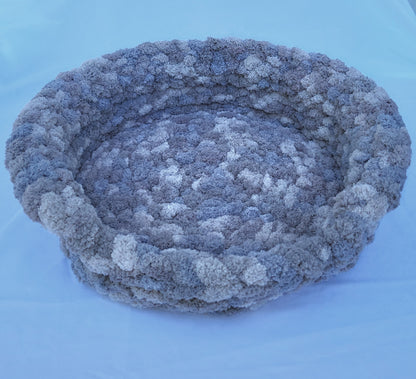 Mixed Grays Plush Knit Pet Bed - size medium