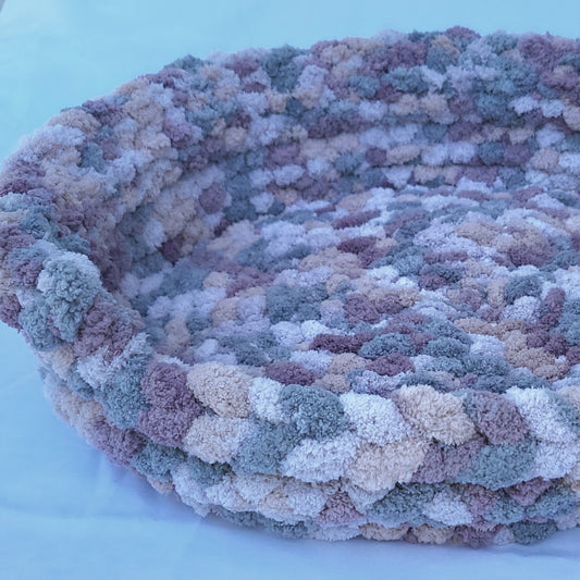 Multicolored Plush Knit Pet Bed - size large